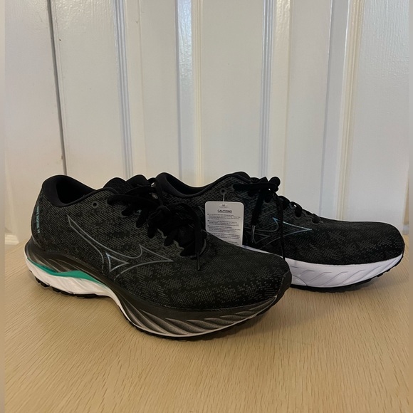 NWT Mizuno Men’s Wave Inspire 19 Sneaker 11.5 - Picture 2 of 8